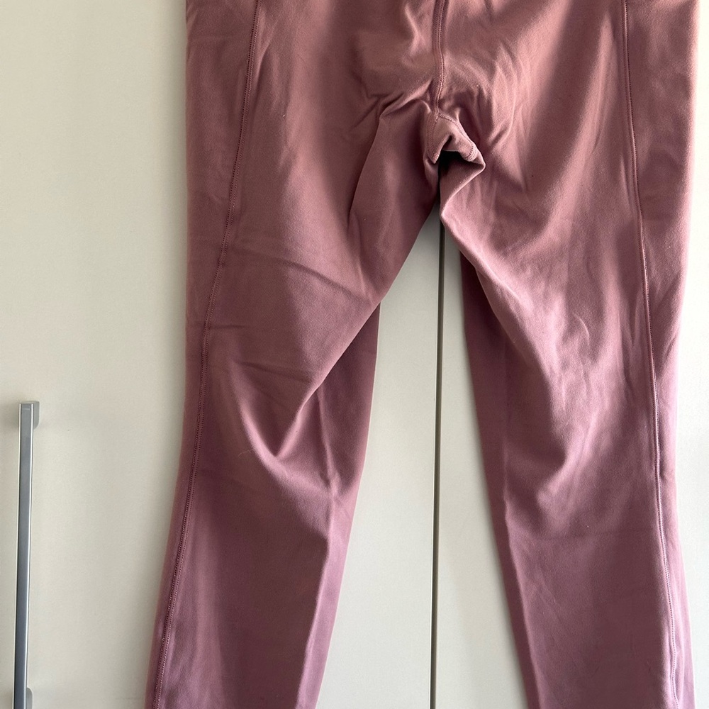 Athleta Salutation Stash 7/8 Tight - Yoga Pants - Leggings - Picture 4 of 8